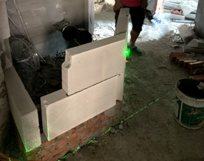 喜大普奔 | 熱烈慶祝柏天酒店6-7樓隔墻裝飾工程順利完工?。。? /></a></div>
                        <div   id=